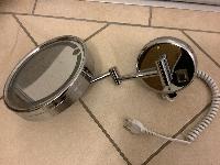 Ogledalo z osvetlitvijo