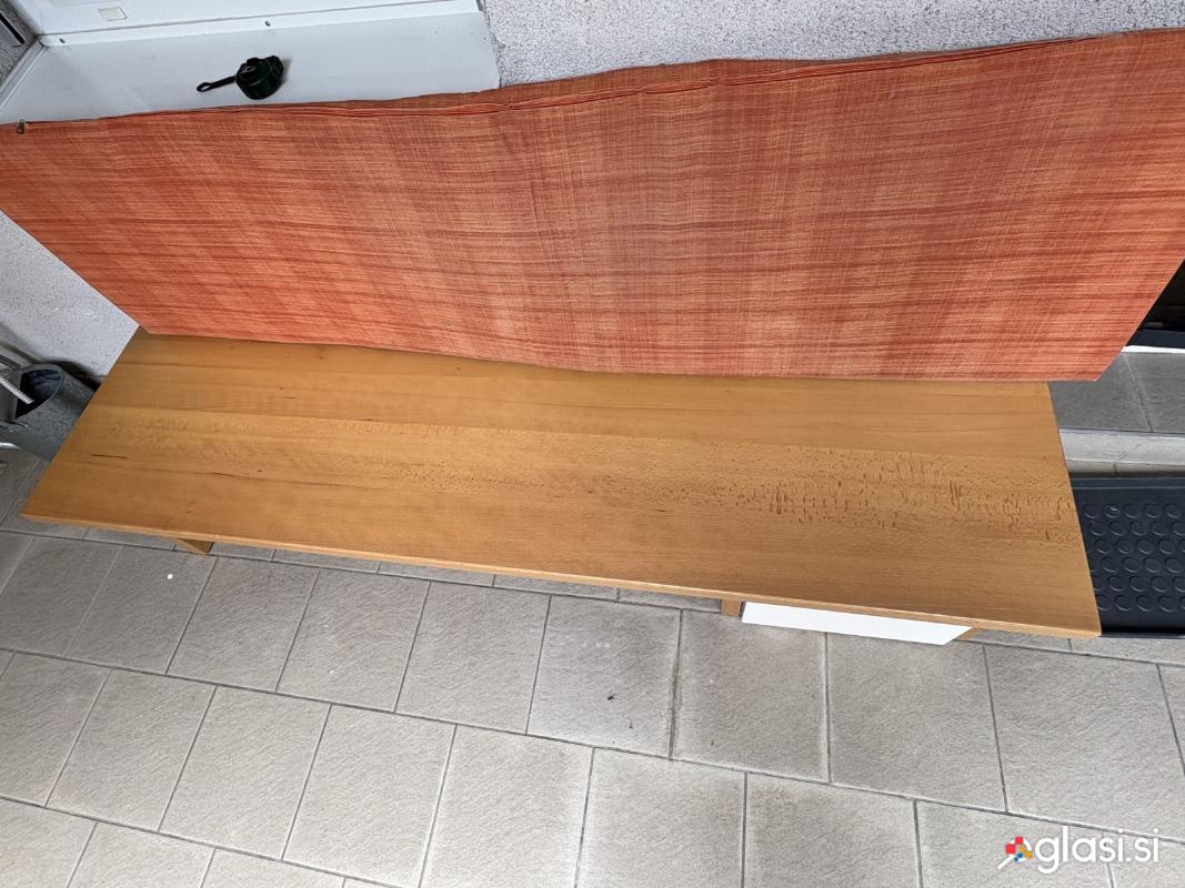 Lesena jedilna klop