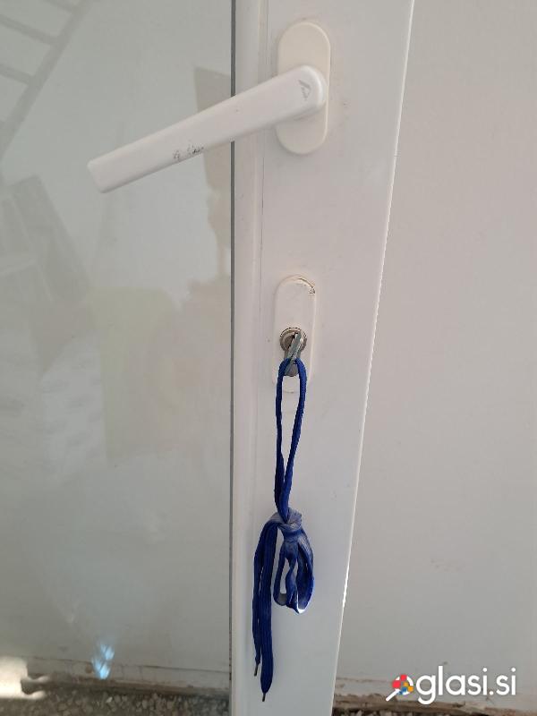 Balkonska vrata, roleta, komarnik