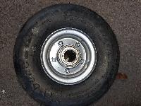 Platišče in guma 15x6.00-6 ter 11x7-4