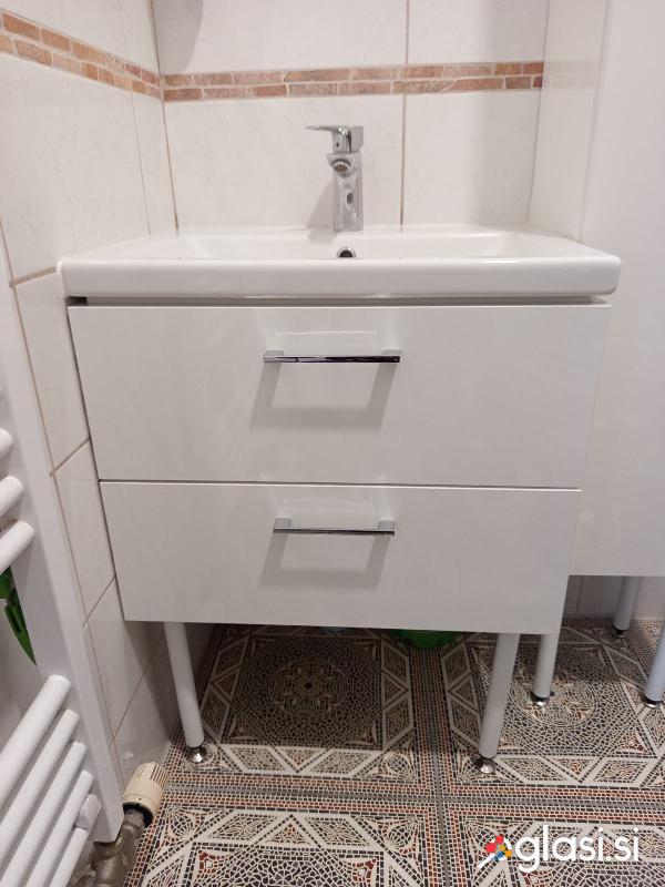 KOPALNIŠKA OMARA,umivalnik in armaturo