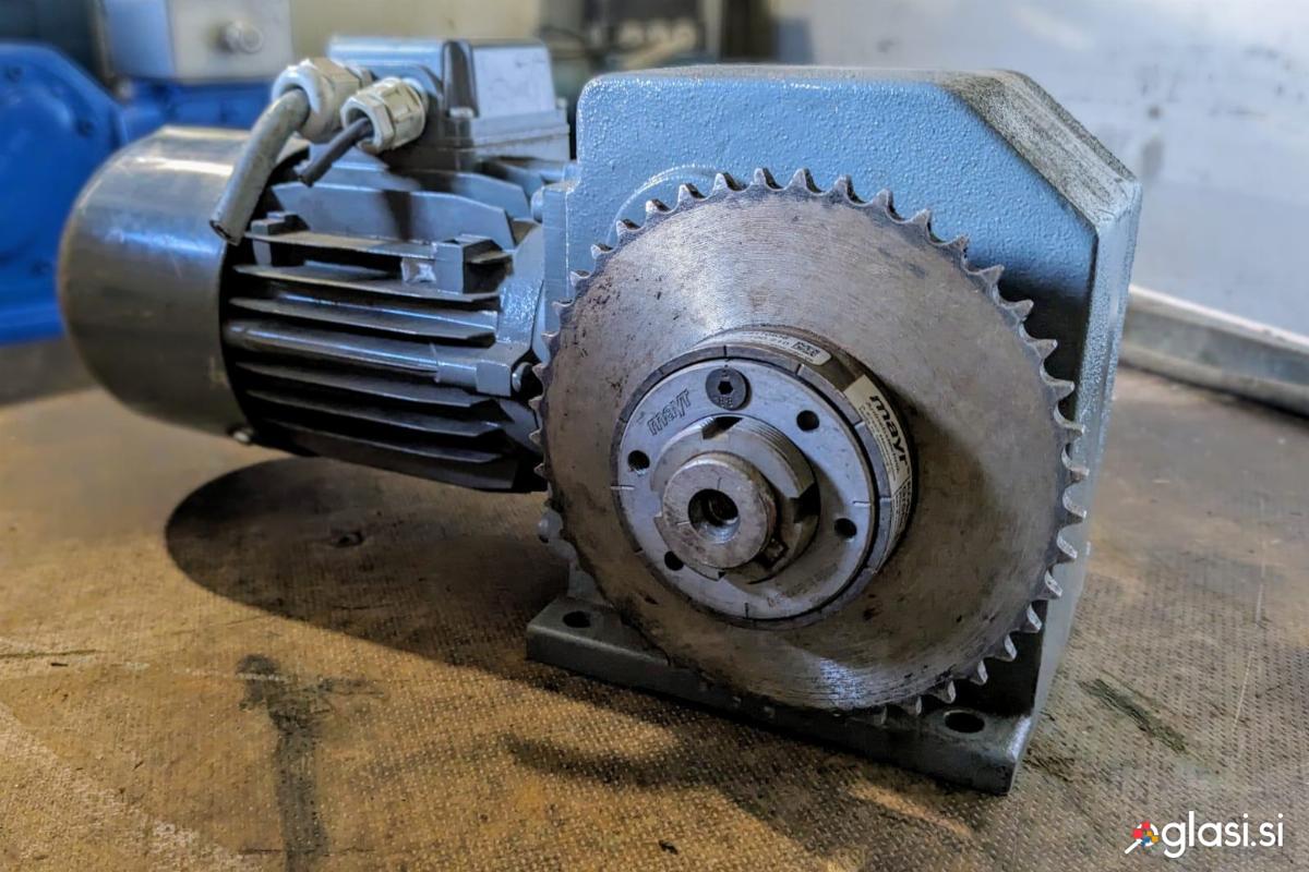 Elektromotor z reduktorjem WEG 0,18 kW, 1380/9,2 obr/min, i = 150