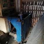 Krmilna naprava za piščančjerejo ali podobno