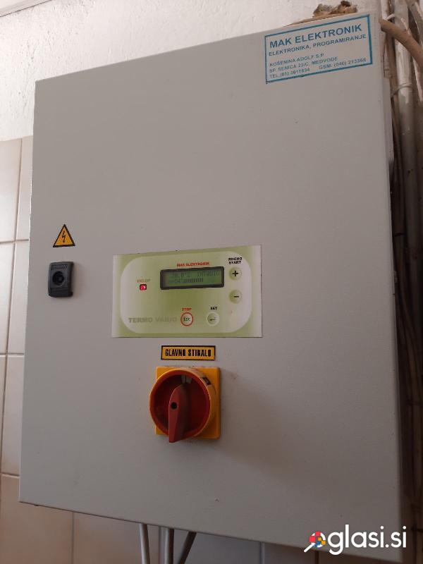 Prezračevalni sistem za hlev z ventilatorjem