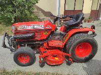 Vrtni traktor Kubota B1750 s priključki