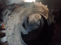 Traktorska guma 280/85R24 ali 11.2 R24 Pirelli