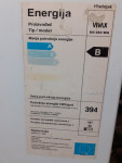 Hladilnik z zmrzovalnikom WIVAX delujoć