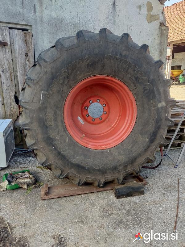 Pnevmatike 900/60 R32