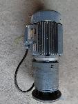 Trifazni elektromotor z reduktorjem