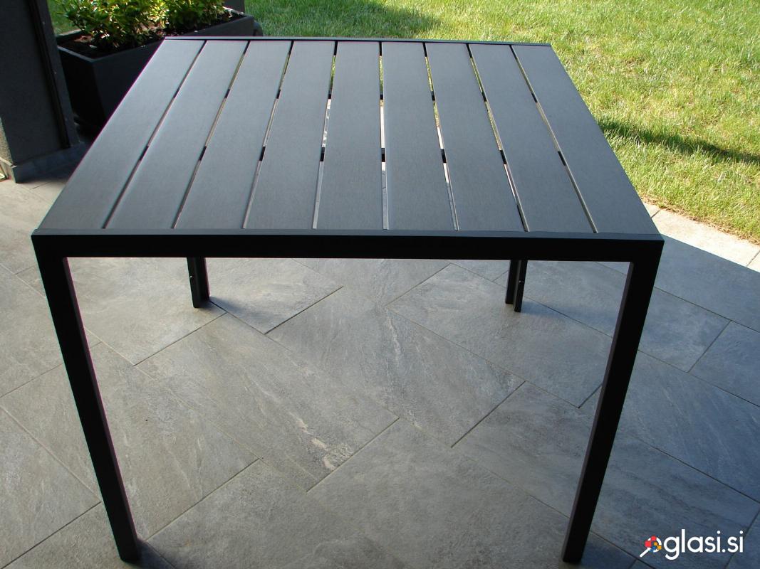 Miza 90x90x74