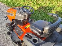 Vrtni traktor Husqvarna  TC142