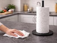 Namizno kovinsko stojalo za papirnate brisačke 32cm črno