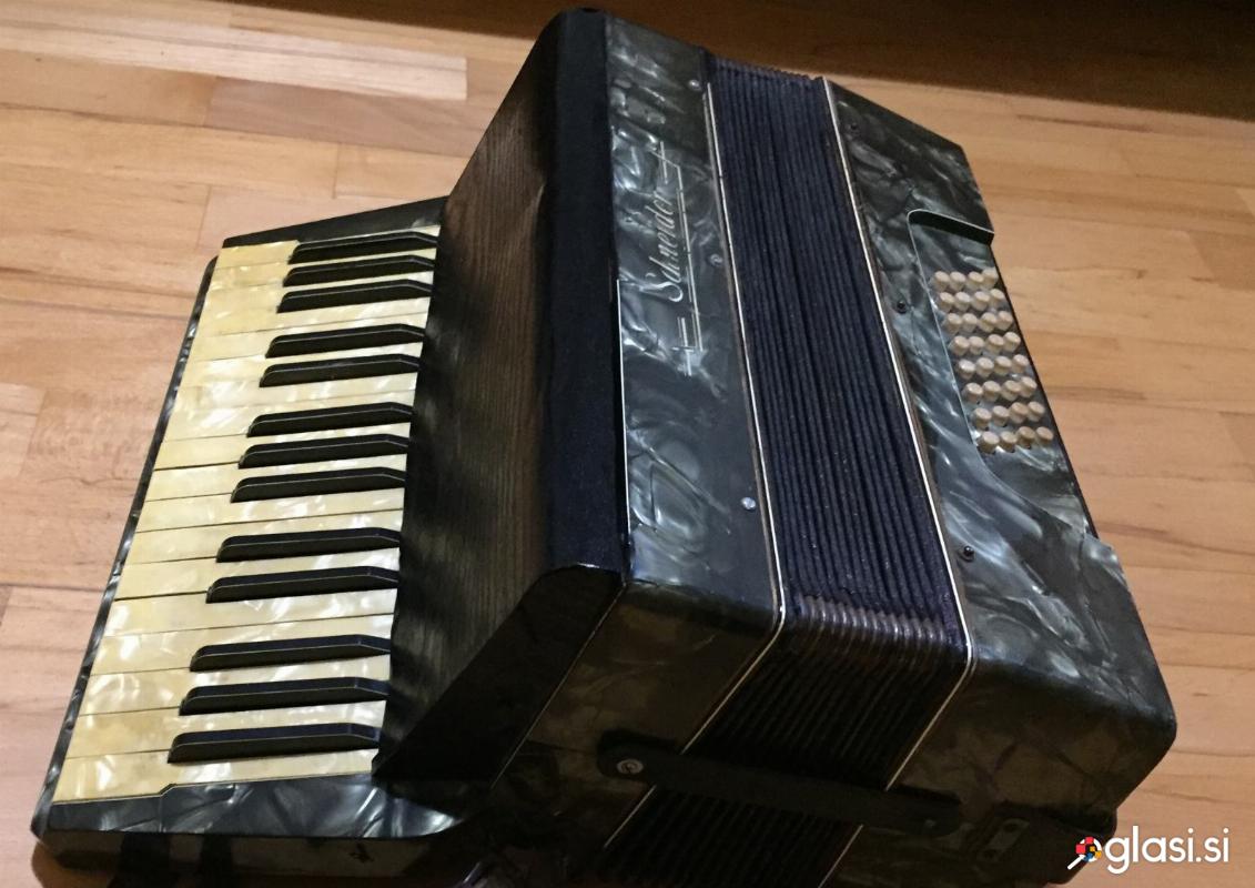 Klavirska harmonika Schneider, 32 basna, možna MENJAVA