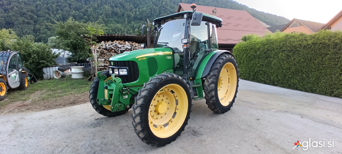 John Deere 5070M - 45 km/h -POLŽNE BRZINE - ČELNA HIDRAVLIKA