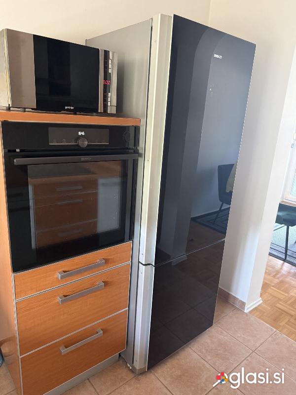 MODERNA KUHINJA MARLES Z VSEMI ELEKTRIČNIMI APARATI