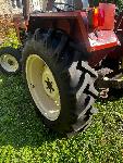 Traktor štore