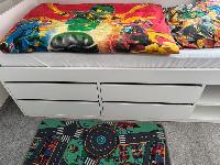 Prodam otroško posteljo IKEA 90x200 z vzmetnico in predali