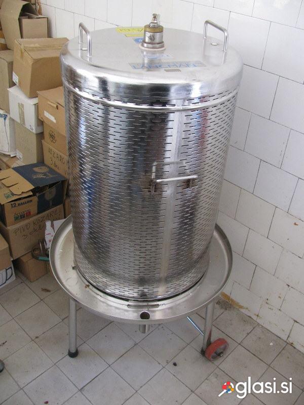 Vodna stiskalnica LANCNAM 120L