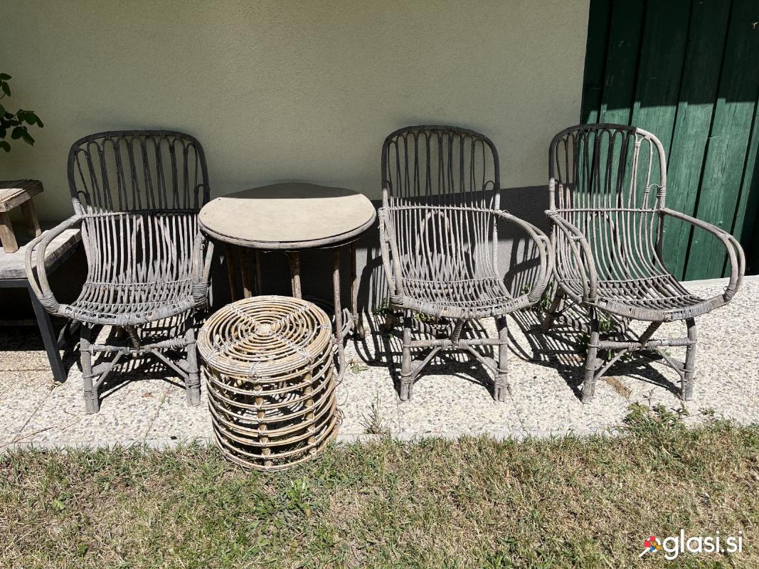 VZDRŽLJIV BAMBUSov komplet miz in stolov