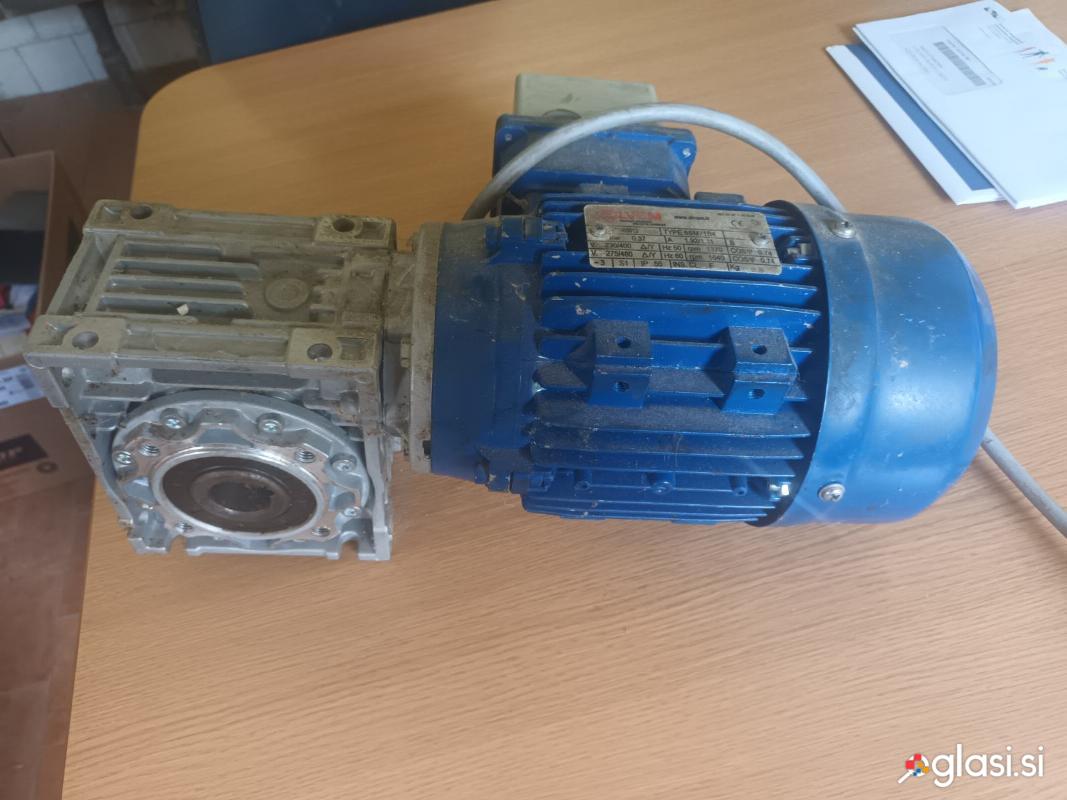 ELEKTROMOTOR Z REDUKTRJEM