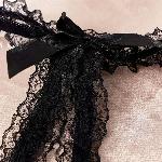 HLAČKE Z ODPRTINO Lucienne Black - odprto mednožje, črna čipka, tangice