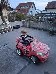 Otroški auto na akumulator
