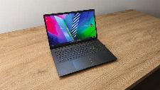 Prenosni računalnik ASUS VivoBook 15 OLED K513E – kot nov, z dodatno o