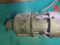Reduktor z inoks mešalom 35 ob.na min enofazni elektromotor