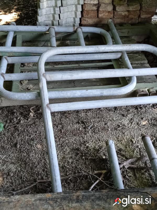 Ograde za jasli in priveze
