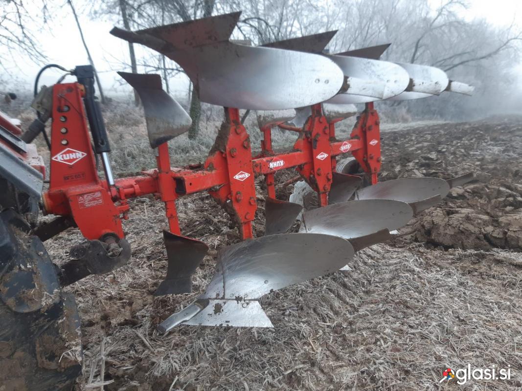 KUHN 2+1  plug