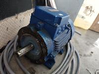 Elektromotor 2,2kW 3 fazni nogice prirobnica B14