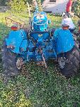 Traktor Ford 2000