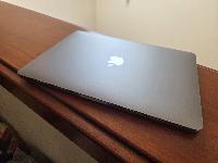 Macbook Pro 13 i7/16GB/512GB/touchbar/Windows11