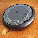 Robotski sesalnik iRobot Roomba Combo i5+ - skoraj nerabljen