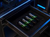 4x samopolnilna akumulatorska baterija AA li-ion 1466mAh USB-C