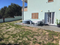 EDINSTVENA PRILOŽNOST V KAŠTELU