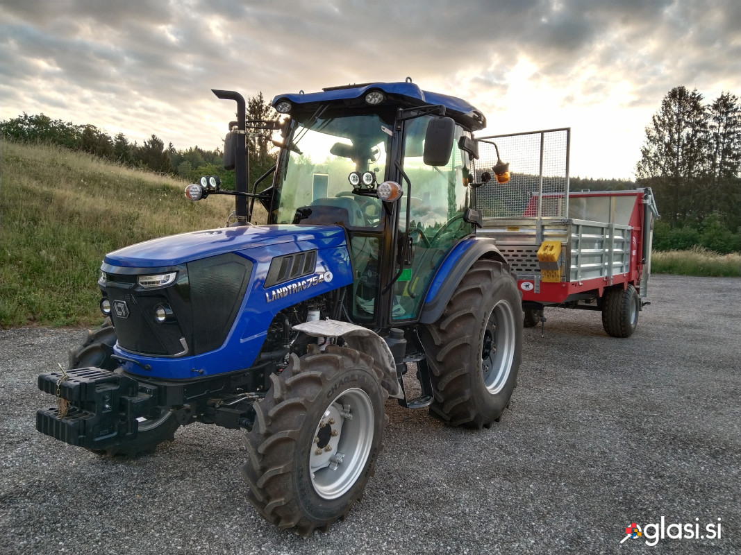 Traktor Landtrac TB754C