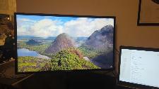 Samsung 27" Full HD monitor S27F350FHU – PLS panel – odlično ohranjen