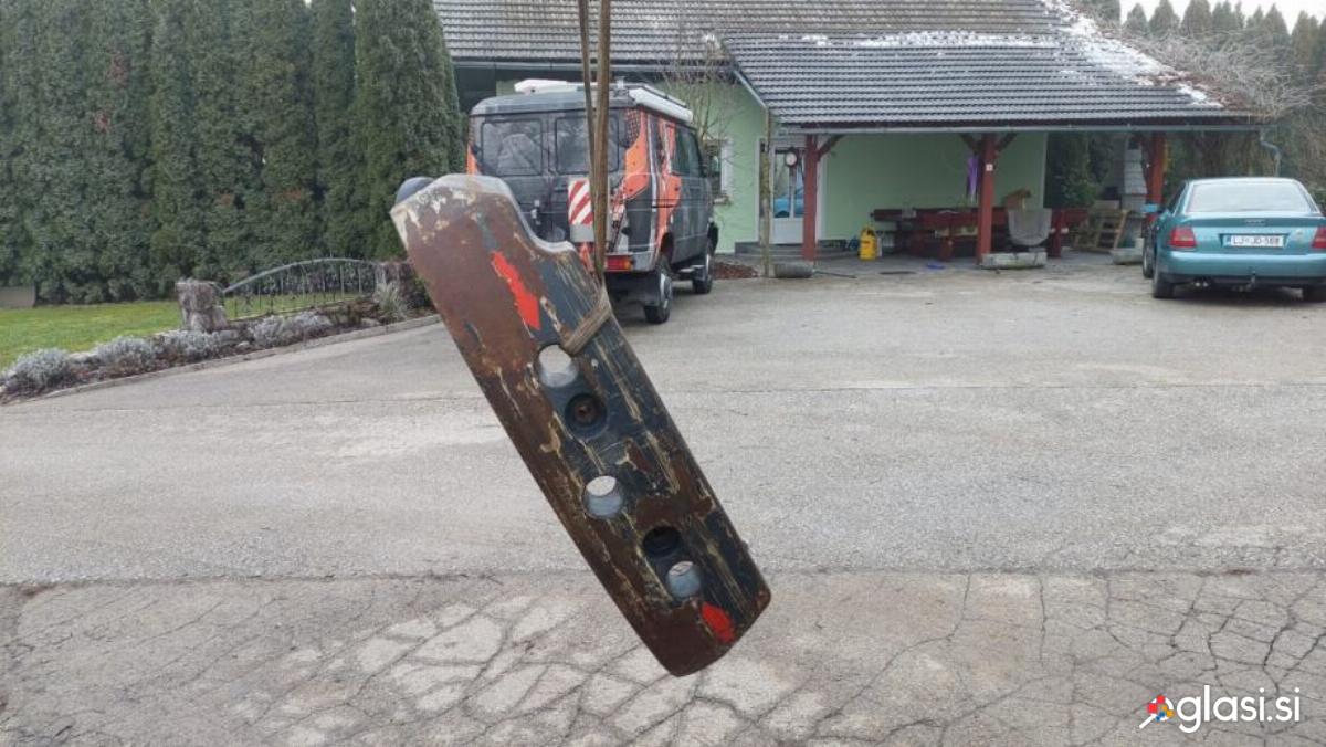 Zadnja utež za mini bager Vio