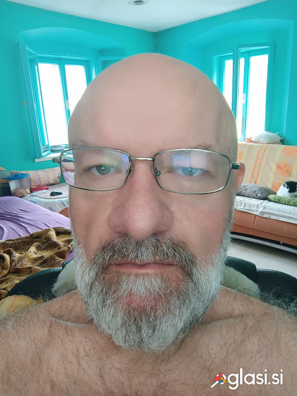 Iščem dekle ali mlajšo žensko