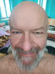 Iščem dekle ali mlajšo žensko