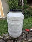 Plastični sod s pokrovom
