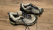 Prodam Merrell obutev 2x št.35.5 in 37, cena 20€ za par