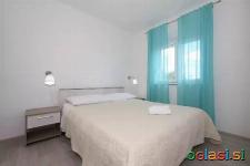 Uživajte v družinskih počitnicah v neposredni bližini peščene plaže v mirnem dal