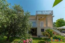 Zasebna namestitev neposredno ob morju v Severni Dalmaciji, okolica Zadra! V Pri