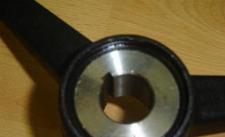 Volan za traktor ali druga vozila, z nastavkom na konus 