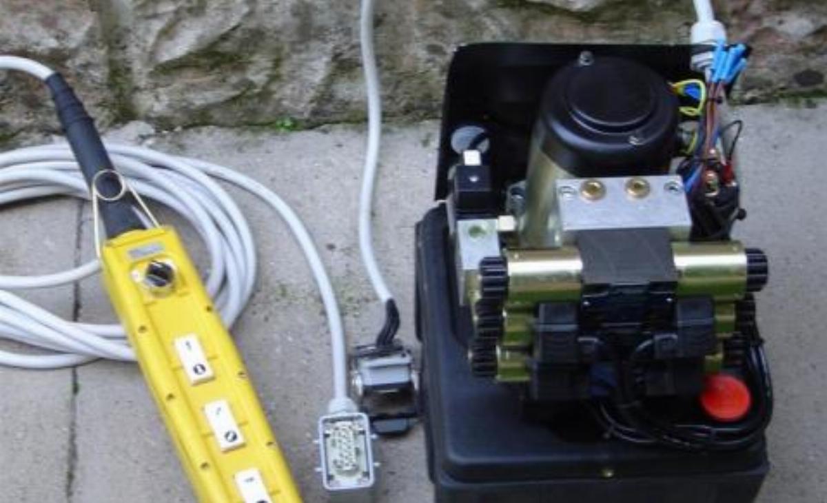 Centrala, hidravlična, 24V, 6 operacij, za snežni plug