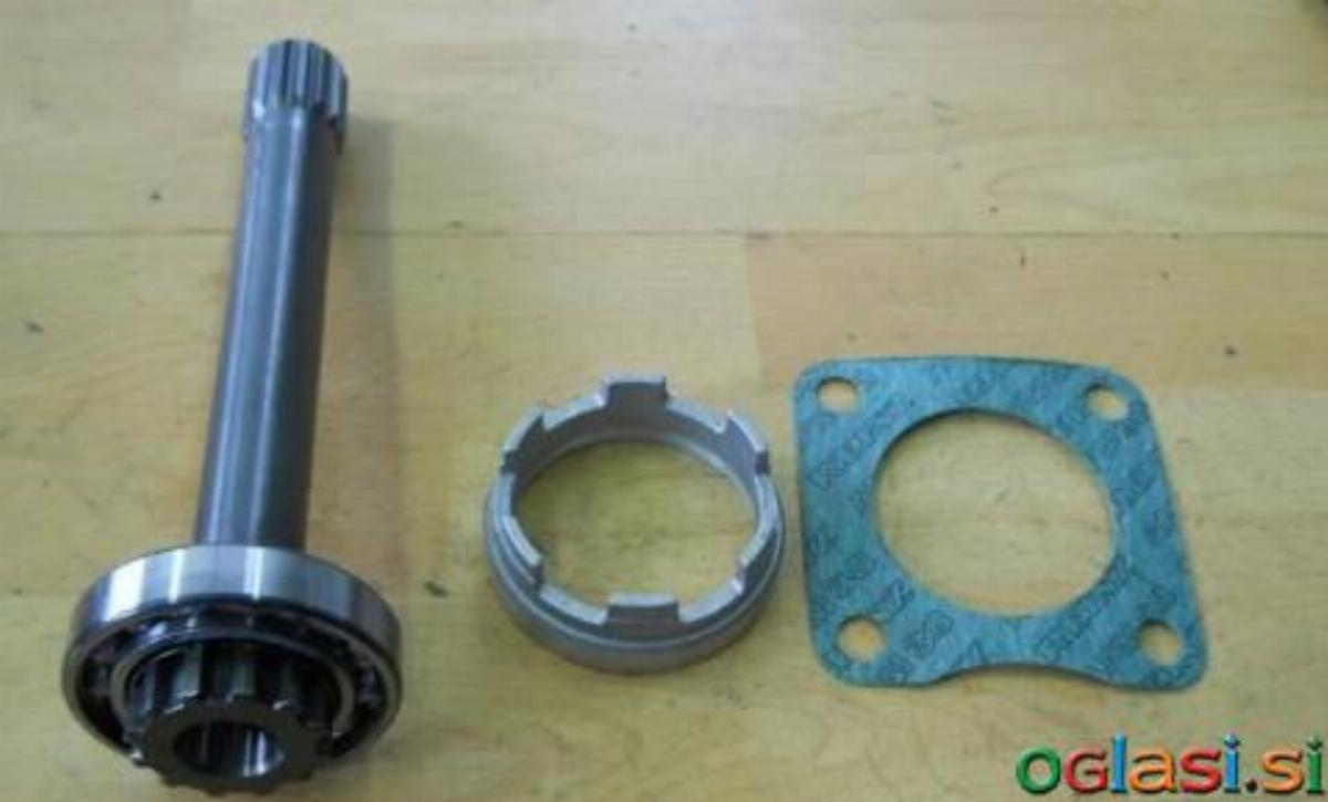 Spojna osovina za povezavo odgona