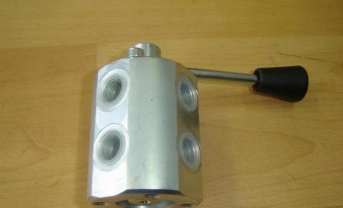 Ventil, hidr., preusmeritveni, 3/8', pretok 40l/min, 300 bar