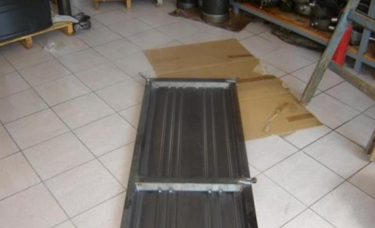 Stranice in ostalo za izdelavo traktorskih kiper prikolic.